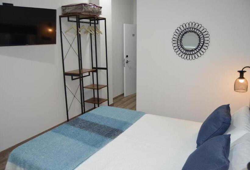 חדר סופריור, Ibi