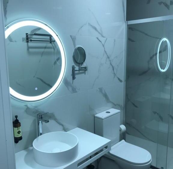 חדר סופריור, Ibi