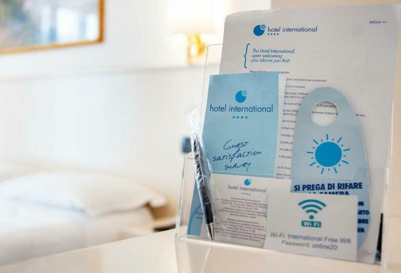 Номер Economy, International