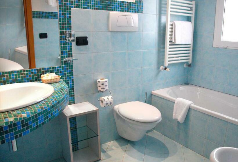 スタンダードルーム, International