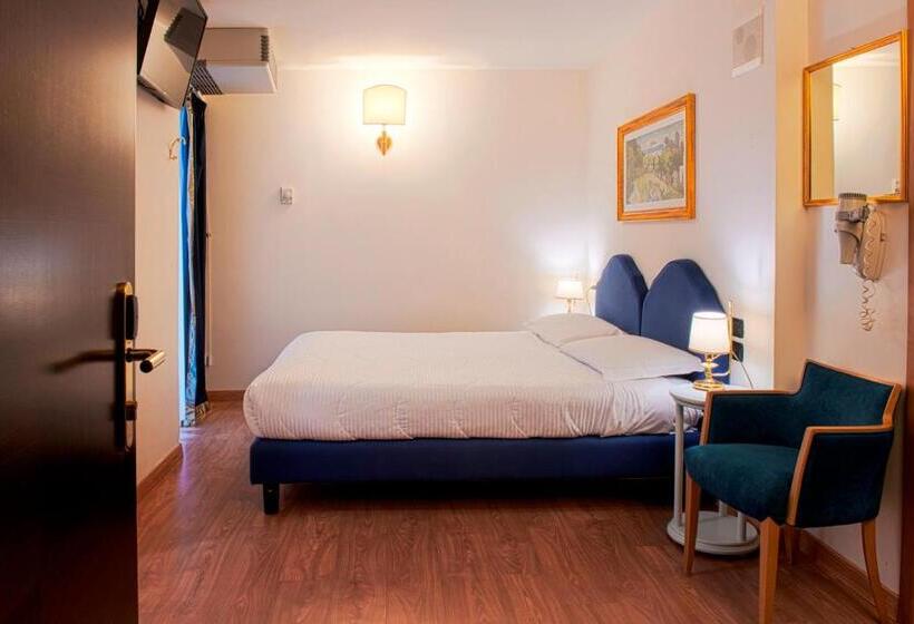 エコノミールーム, International