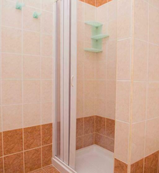 חדר אקונומי, La Caravella