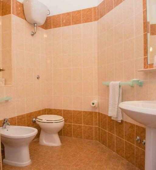 חדר אקונומי, La Caravella