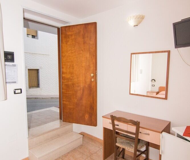 חדר סטנדרט, La Caravella