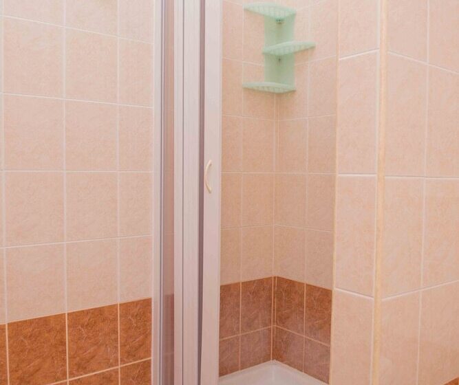 חדר סופריור לארבעה, La Caravella