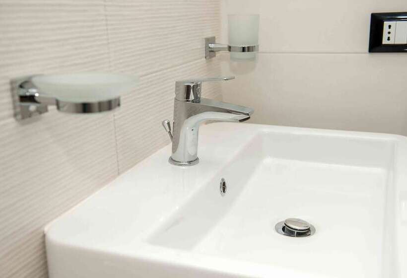 חדר סופריור לשלושה עם נוף לים, La Caravella