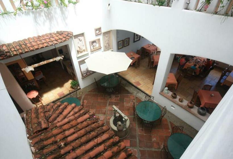 스탠다드 룸 더블 침대 2개, Maria Mixteca