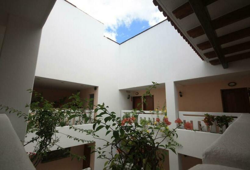 스탠다드 룸 더블 침대 2개, Maria Mixteca