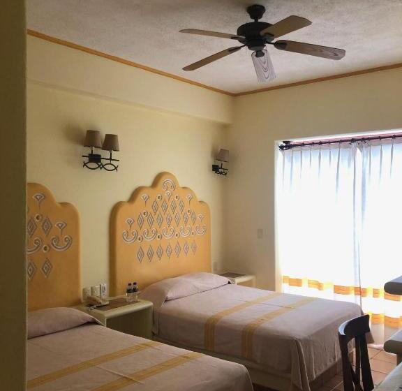 스탠다드 룸 더블 침대 2개, Maria Mixteca