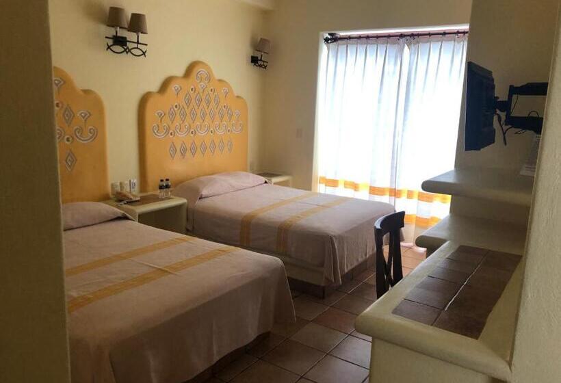 스탠다드 룸 더블 침대 2개, Maria Mixteca