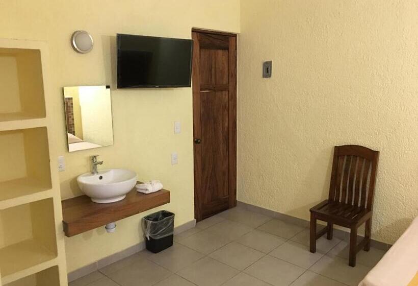 스탠다드 룸 더블 침대 2개, Maria Mixteca