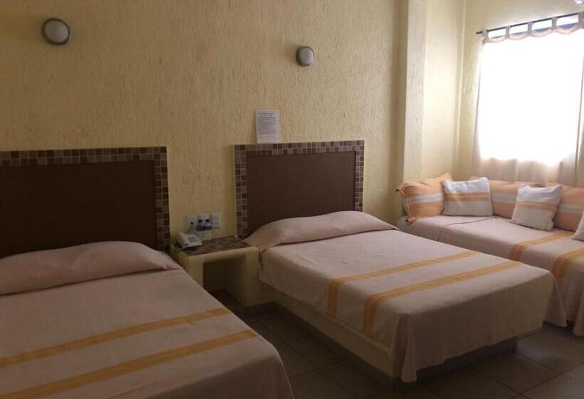 패밀리 룸, Maria Mixteca