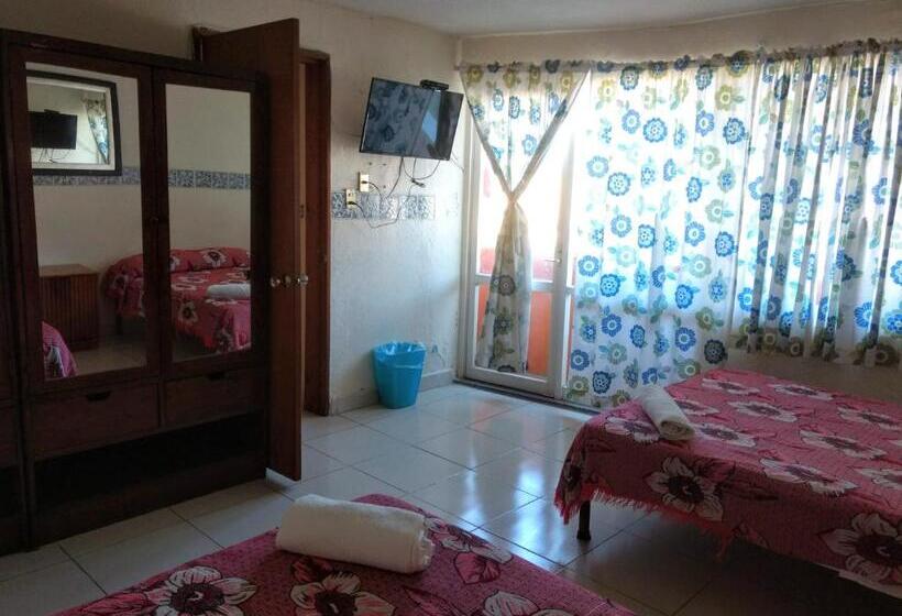 اتاق خانوادگی, Plaza Aleman