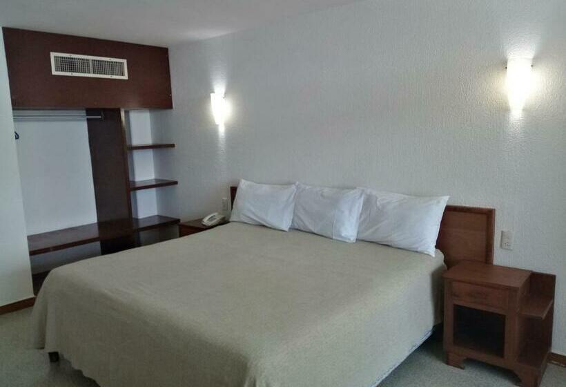 스탠다드 룸 킹사이즈 침대, Royalty