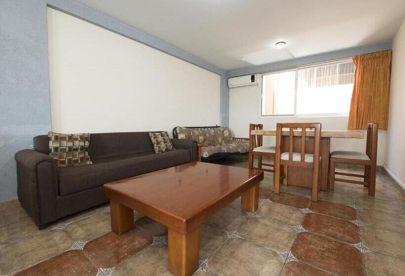 デラックスルーム, Suites De Reyes