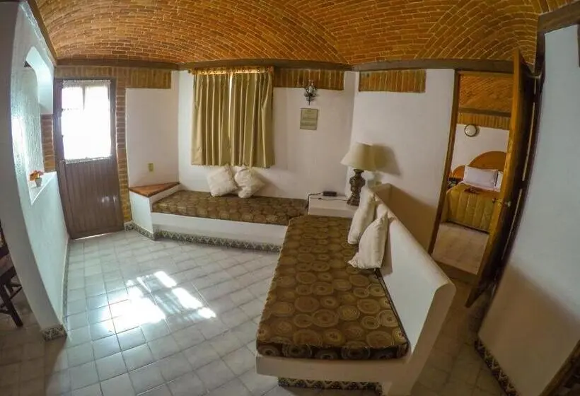 スタンダードスタジオ, Suites Paraiso Tequis
