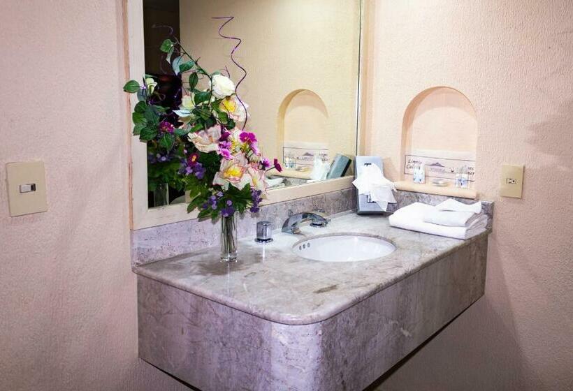 キングサイズベッドのスタンダードルーム, Tapachula