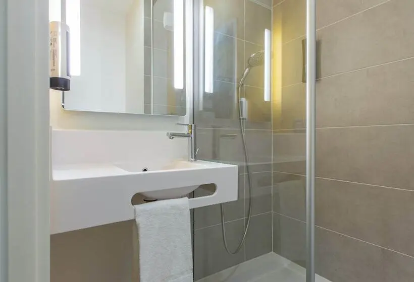 スタンダード４人部屋, B&b Hotel Orléans Saran 3 Étoiles