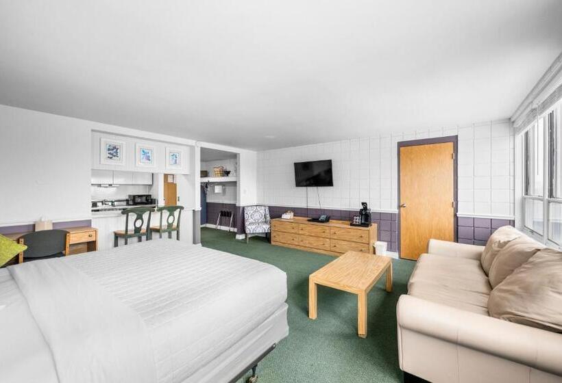 جناح, The Fountain Inn