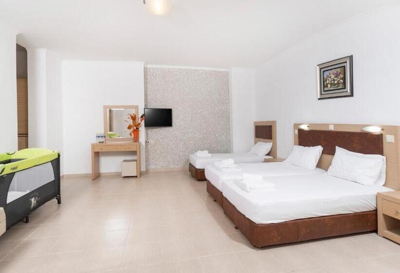 Habitació Triple Estàndard Vista Jardí, Villa Helga Exotic