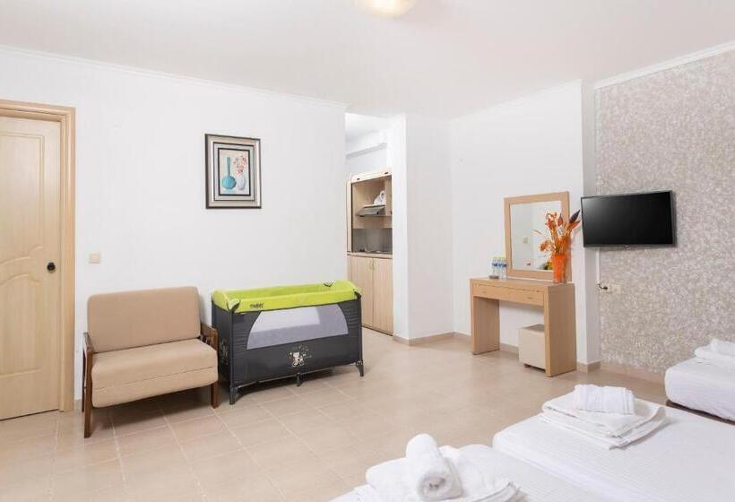 Habitació Triple Estàndard Vista Jardí, Villa Helga Exotic