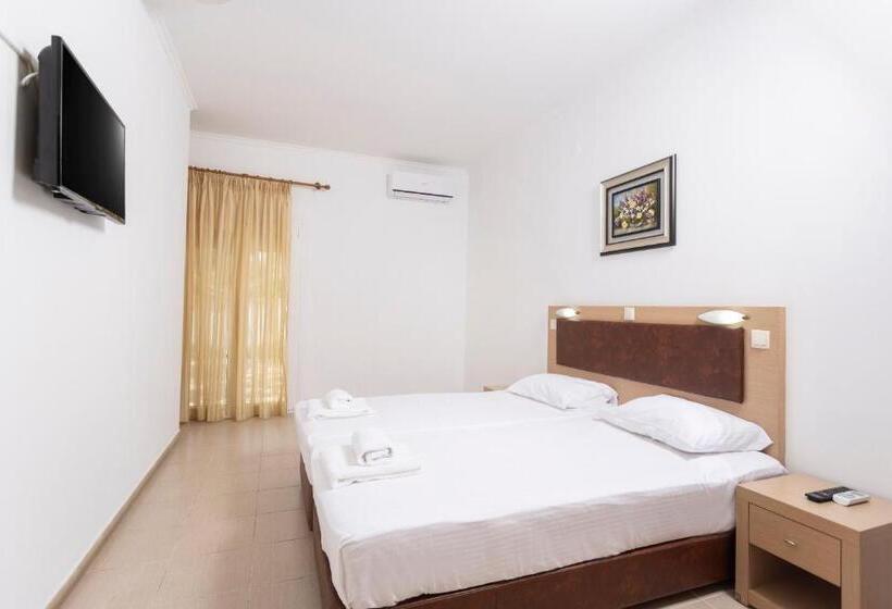 Habitació Quàdruple Estàndard Vista Jardí, Villa Helga Exotic