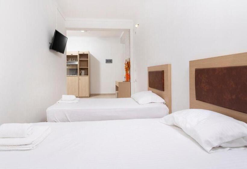 Habitació Quàdruple Estàndard Vista Jardí, Villa Helga Exotic