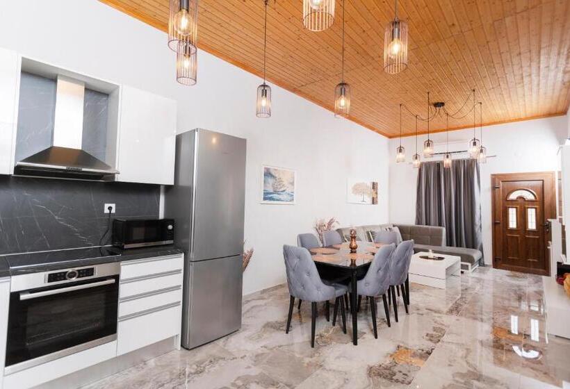 Vila Deluxe 1 Dormitori, Villa Helga Exotic