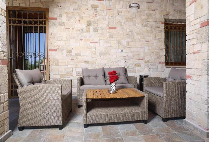 Vila Deluxe 1 Dormitori, Villa Helga Exotic