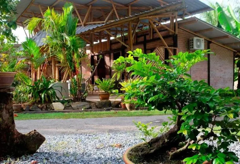 ツーベッドルーム　ヴィラ, Bamboo Cottage Langkawi