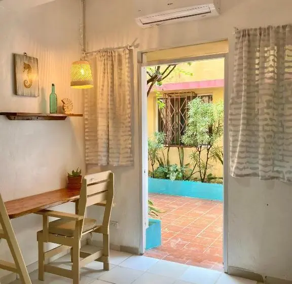 اتاق استاندارد سه نفره, Eco Hotel Club Rolling Stone