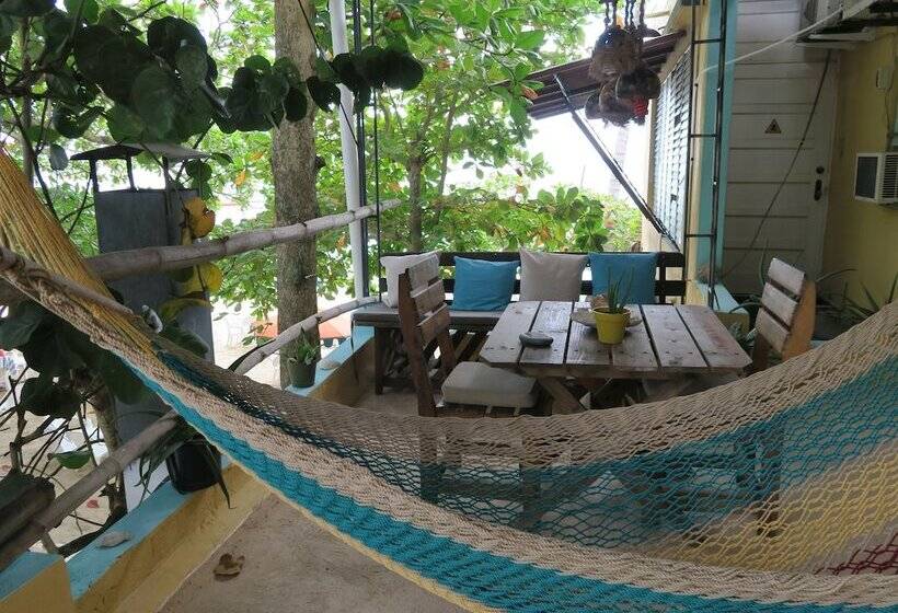 غرفة قياسية إطلالة جانبية علي البحر, Eco Hotel Club Rolling Stone