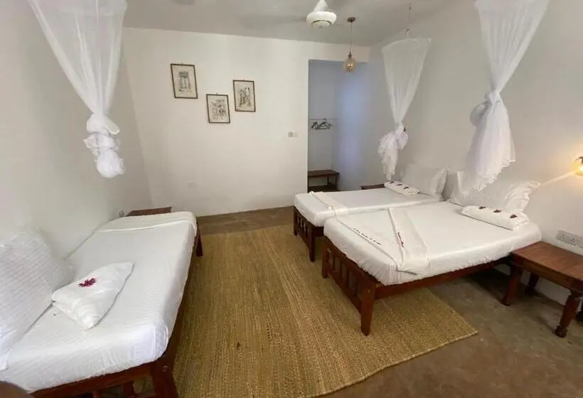 اتاق استاندارد سه نفره, Coco Beach