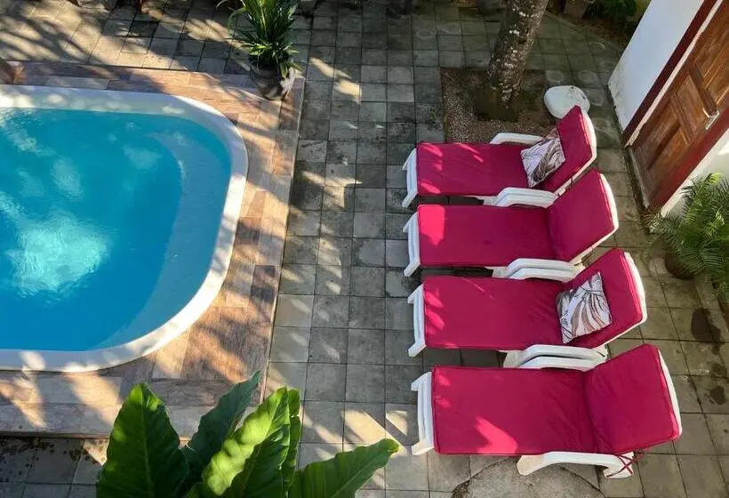 اتاق استاندارد یک تخته با بالکن, Villa Famiri Boutique