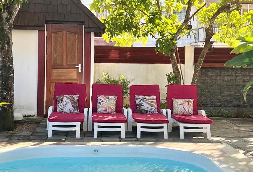 اتاق استاندارد با بالکن, Villa Famiri Boutique