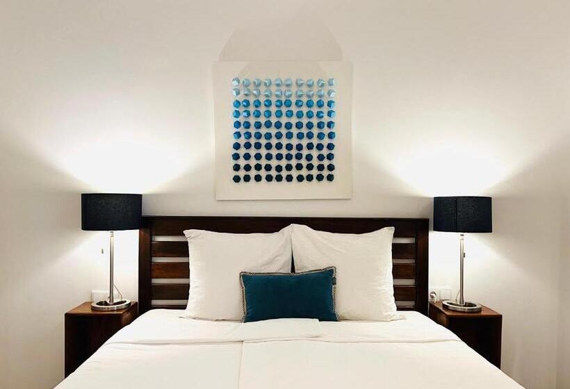 اتاق راحتی سه تخته, Villa Famiri Boutique