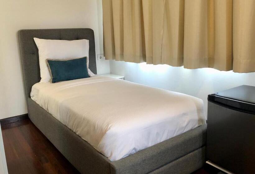 اتاق استاندارد یک تخته با بالکن, Villa Famiri Boutique