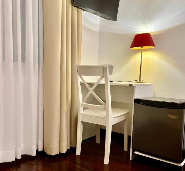اتاق استاندارد یک تخته با بالکن, Villa Famiri Boutique