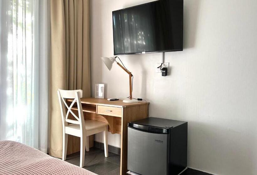 اتاق استاندارد با چشمانداز باغ, Villa Famiri Boutique