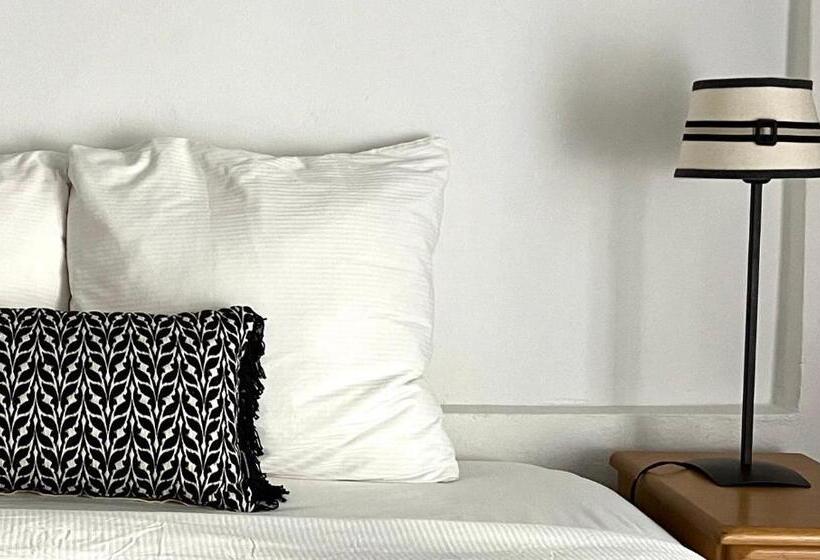 اتاق استاندارد با چشمانداز باغ, Villa Famiri Boutique