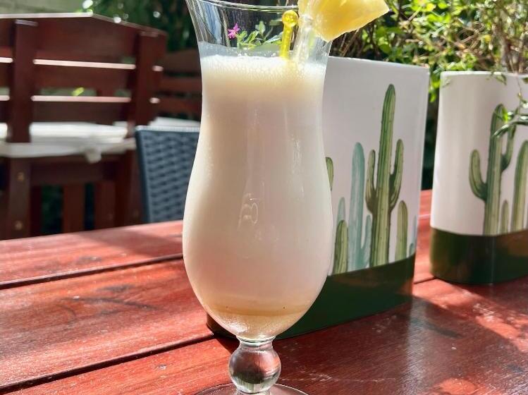 اتاق لوکس سه تخته, Villa Famiri Boutique