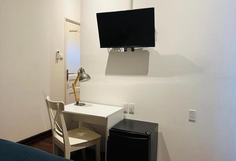 اتاق استاندارد با بالکن, Villa Famiri Boutique