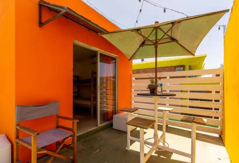 バスルーム共有のトリプルスタンダード, Del Barcito Hostel And Suites