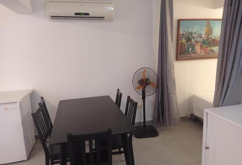 带2个双人床的标准工作室, Casa Coco