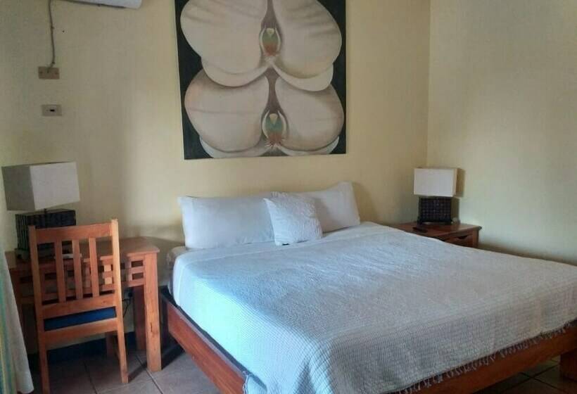 اتاق استاندارد, Cesar Mariscos