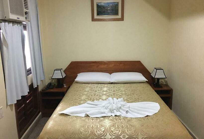 اتاق استاندارد, Domingo Savio