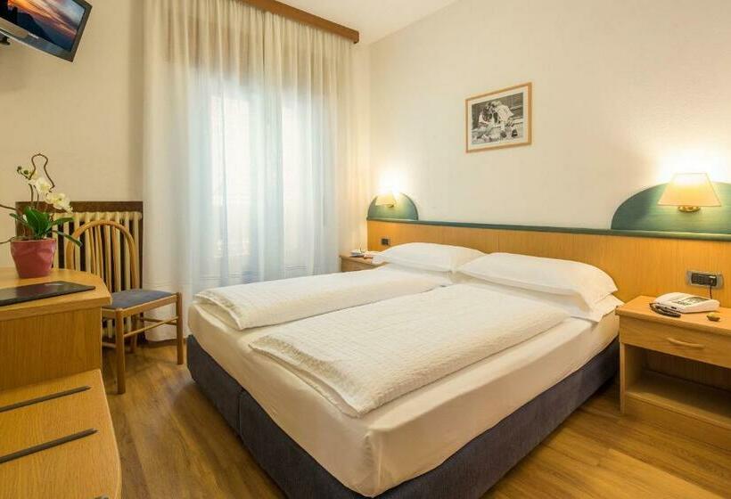 标准间, Garnì Ai Serrai