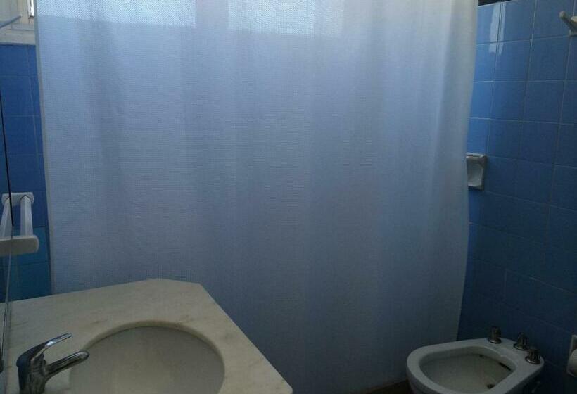 חדר סטנדרט, Gaudí