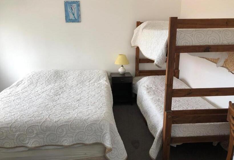 חדר סטנדרט לארבעה, Gaudí