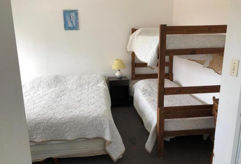 חדר סטנדרט לארבעה, Gaudí